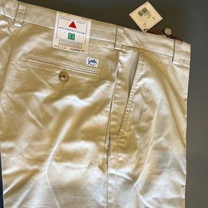 NWT Southern Tide chino pants in stone color. Classic fit. Flat front. 36 x 32
